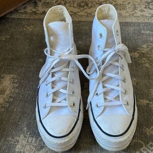 White platform hightop converse women’s size 8.5